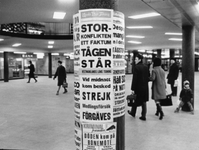 Löpsedlar under SACO-SR-strejken 1971. Foto Björn Myrman. TCO:s arkiv, TAM-Arkiv